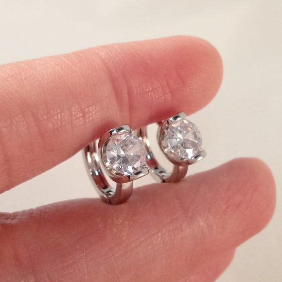 Silver Elegant Diamond Zircon Hoop Huggie Earrings 18mm .84ctw each - Picture 5 of 7